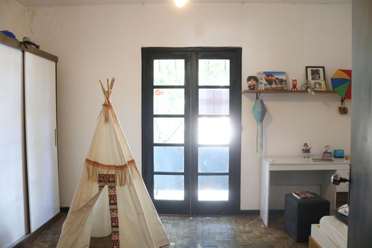 Quarto 2 de casa à venda com 2 quartos, 250m² em Vila Ipojuca, São Paulo