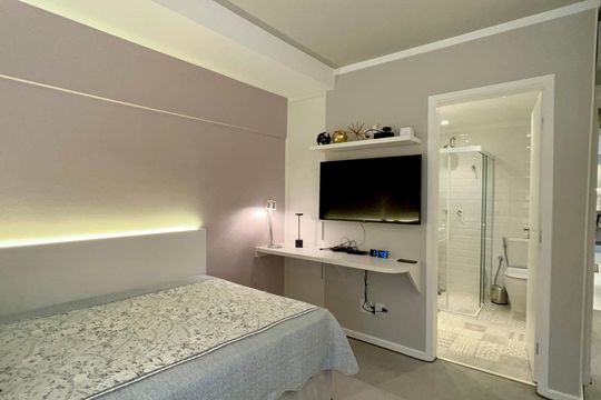 Suíte 1 de apartamento à venda com 2 quartos, 125m² em Jardim Paulista, São Paulo