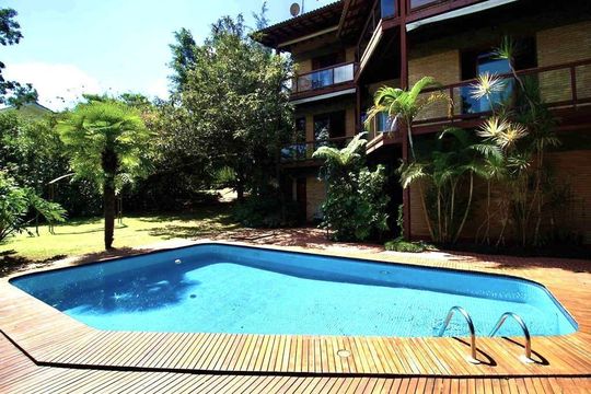 Casa à venda com 6 quartos, 700m² em Morada dos Pássaros, Barueri