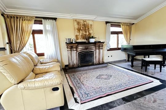Casa à venda com 4 quartos, 903m² em Residencial das Estrelas, Barueri