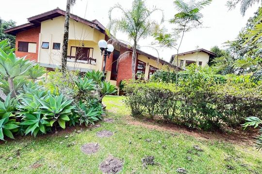 Casa à venda com 4 quartos, 903m² em Residencial das Estrelas, Barueri