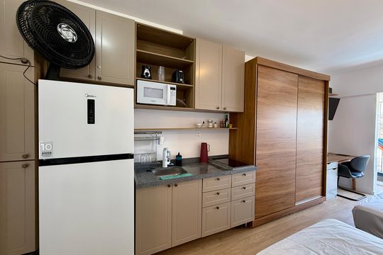 Cozinha  de kitnet/studio para alugar com 1 quarto, 28m² em Campo Belo, São Paulo