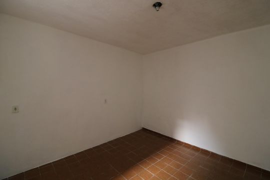 Quarto de casa para alugar com 1 quarto, 45m² em Vila Ester, São Paulo