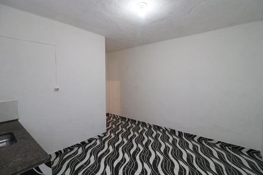 Casa para alugar com 1 quarto, 45m² em Vila Ester, São Paulo