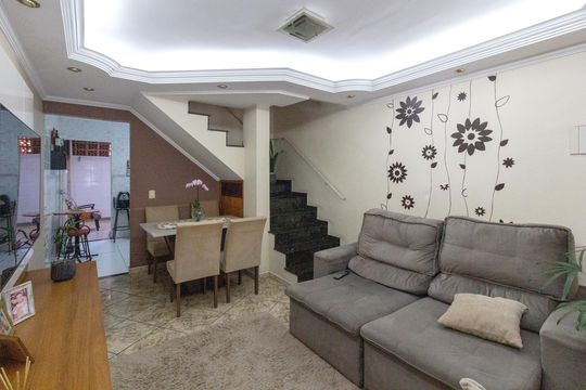 Casa de Condomínio para alugar com 2 quartos, 75m² em Jardim Adriana, Guarulhos