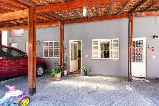Garagem de casa de condomínio para alugar com 2 quartos, 75m² em Jardim Adriana, Guarulhos