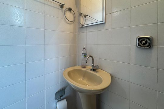 Banheiro - Suíte Edícula  de casa à venda com 3 quartos, 195m² em Jardim Brasilia, São Bernardo do Campo
