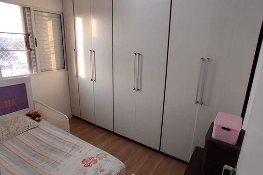 Quarto de apartamento à venda com 2 quartos, 45m² em Parque Guarapiranga, São Paulo