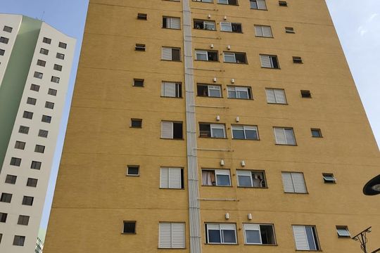 Fachada de apartamento à venda com 2 quartos, 45m² em Parque Guarapiranga, São Paulo