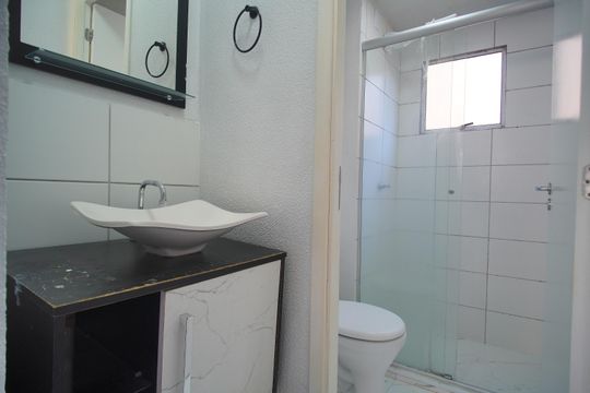 Banheiro  de apartamento à venda com 3 quartos, 56m² em São Miguel, São Leopoldo