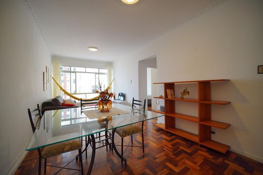 Sala de apartamento para alugar com 3 quartos, 106m² em Centro, Florianópolis
