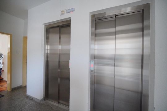 Elevador de apartamento para alugar com 3 quartos, 106m² em Centro, Florianópolis