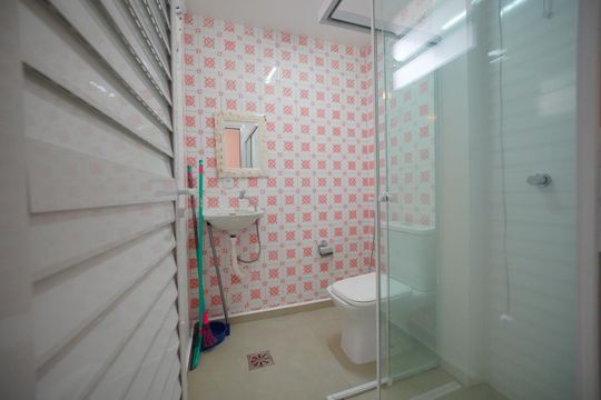 Banheiro de apartamento para alugar com 3 quartos, 106m² em Centro, Florianópolis