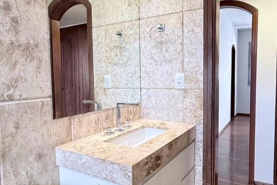 Apartamento à venda com 4 quartos, 179m² em Funcionários, Belo Horizonte