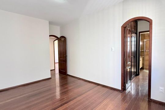 Apartamento à venda com 4 quartos, 179m² em Funcionários, Belo Horizonte