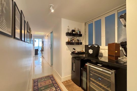 Corredor de apartamento à venda com 4 quartos, 222m² em Copacabana, Rio de Janeiro