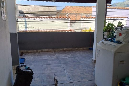 serviço de casa para alugar com 2 quartos, 100m² em Bangu, Rio de Janeiro