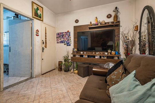 Sala de apartamento à venda com 2 quartos, 64m² em Alto de Pinheiros, São Paulo