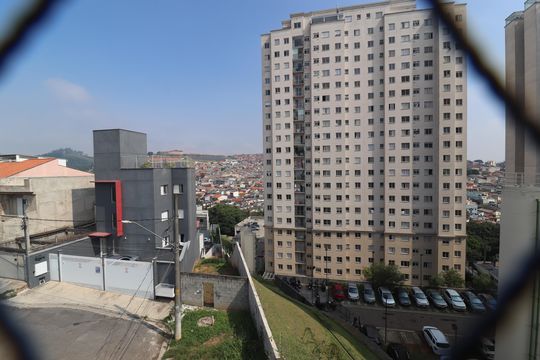 Vista Quarto 1 suíte de apartamento à venda com 3 quartos, 80m² em Parque Itrapoã, Santo André