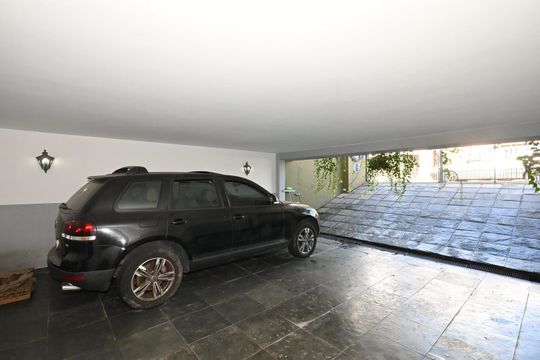 Garagem de casa para alugar com 3 quartos, 280m² em Parque Assuncao, Taboão da Serra
