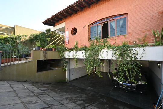 Garagem de casa para alugar com 3 quartos, 280m² em Parque Assuncao, Taboão da Serra