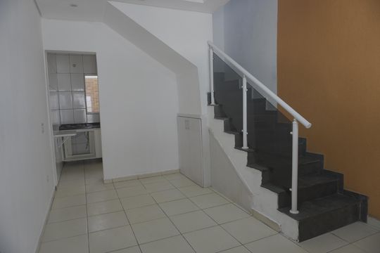 Casa de Condomínio para alugar com 2 quartos, 64m² em Guaianases, São Paulo