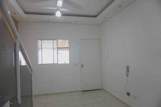 Casa de Condomínio para alugar com 2 quartos, 64m² em Guaianases, São Paulo