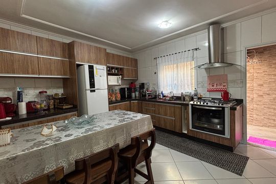 Cozinha de casa à venda com 3 quartos, 128m² em Santa Terezinha, Santo André