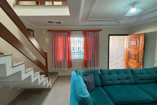Sala de casa à venda com 3 quartos, 128m² em Santa Terezinha, Santo André