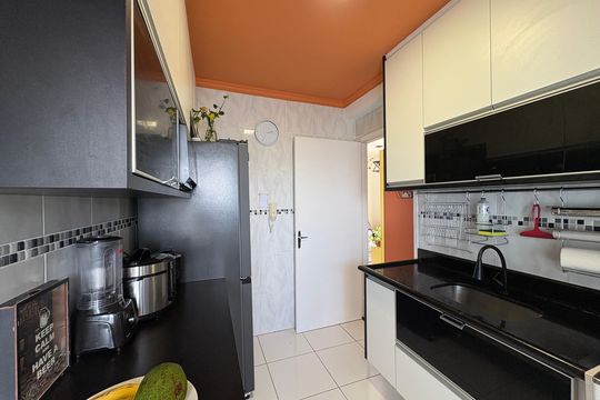 Cozinha de apartamento à venda com 2 quartos, 50m² em Vila Siqueira (zona Norte), São Paulo