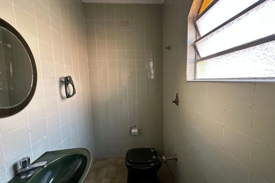 Banheiro Social de casa de condomínio à venda com 5 quartos, 4203m² em Recanto Maravilha Iii, Barueri