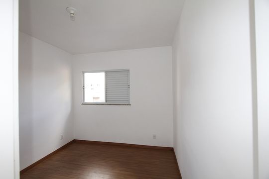 Quarto 1  de apartamento para alugar com 3 quartos, 92m² em Padre Eustáquio, Belo Horizonte