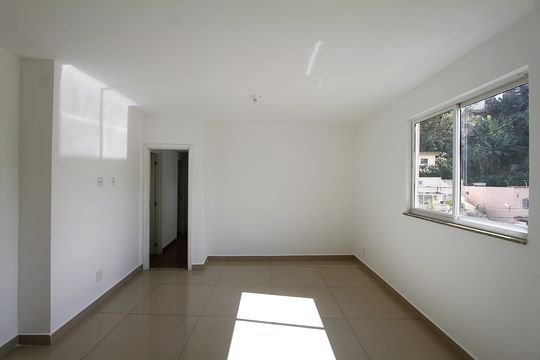 Sala de apartamento para alugar com 3 quartos, 92m² em Padre Eustáquio, Belo Horizonte