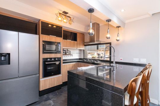 Cozinha de casa de condomínio à venda com 3 quartos, 100m² em Jardim Santa Maria, São Paulo