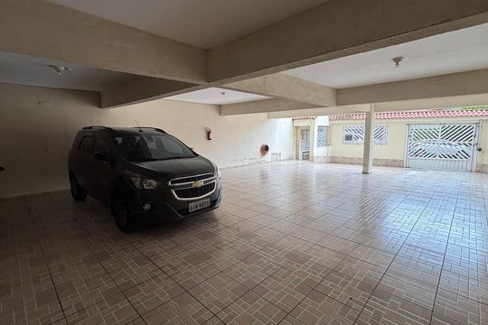 Garagem de apartamento à venda com 3 quartos, 220m² em Parque Industriario, Santo André
