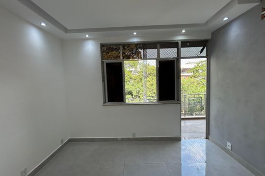 Sala de apartamento à venda com 3 quartos, 75m² em Vila Valqueire, Rio de Janeiro