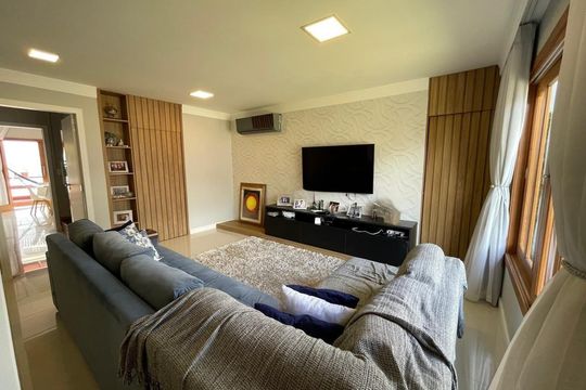 Casa para alugar com 3 quartos, 197m² em Itaguaçu, Florianópolis