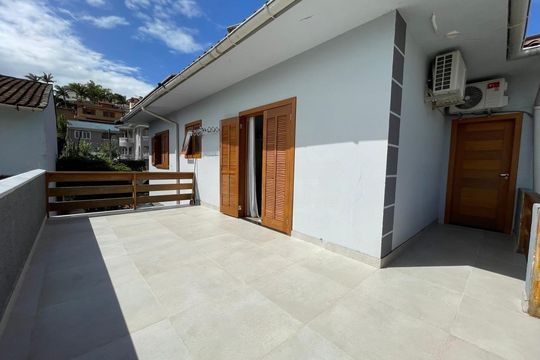 Varanda de casa para alugar com 3 quartos, 197m² em Itaguaçu, Florianópolis