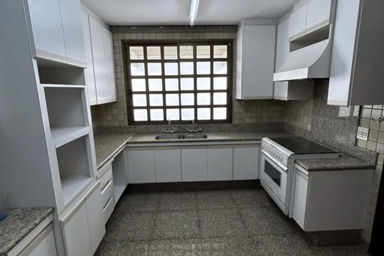Cozinha de casa para alugar com 5 quartos, 379m² em Fundinho, Uberlândia