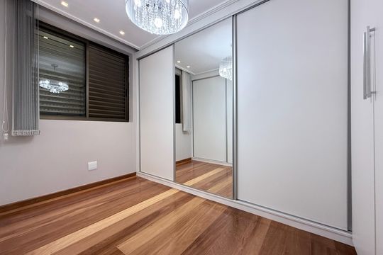 Apartamento à venda com 4 quartos, 360m² em Castelo, Belo Horizonte