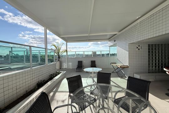 Apartamento à venda com 4 quartos, 360m² em Castelo, Belo Horizonte