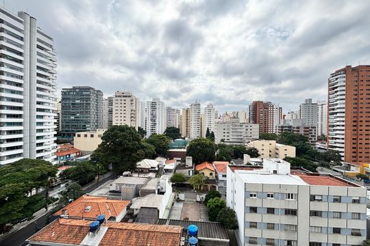 Vista de apartamento à venda com 2 quartos, 70m² em Indianópolis, São Paulo