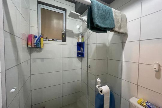 Banheiro social de apartamento à venda com 2 quartos, 66m² em Santo Afonso, Novo Hamburgo
