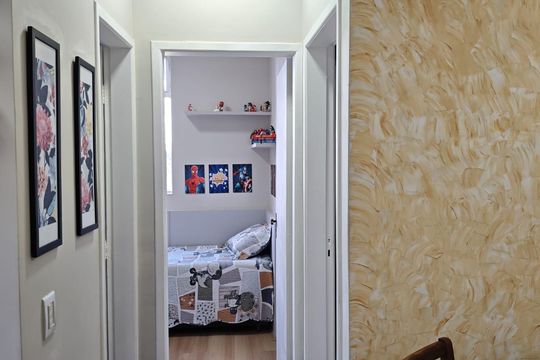 Corredor de apartamento à venda com 2 quartos, 70m² em Boa Vista, Belo Horizonte
