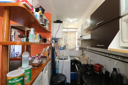 Cozinha de apartamento à venda com 2 quartos, 43m² em Jardim Santa Teresinha, São Paulo