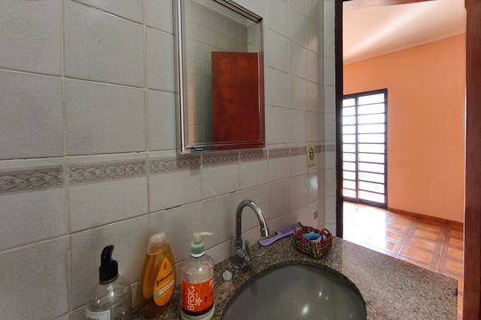 Casa 2 - Lavabo de casa à venda com 4 quartos, 253m² em Jardim Santa Terezinha, Campinas
