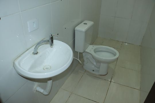 Lavabo de casa de condomínio para alugar com 3 quartos, 77m² em Jardim Nova Coimbra, Cotia