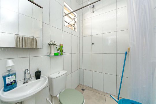 Banheiro social de casa à venda com 3 quartos, 125m² em Jardim Vila Formosa, São Paulo