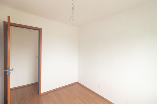 Quarto 2 de apartamento para alugar com 2 quartos, 43m² em Guaratiba, Rio de Janeiro