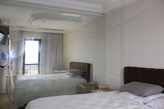 Apartamento para alugar com 3 quartos, 137m² em Jardim Avelino, São Paulo